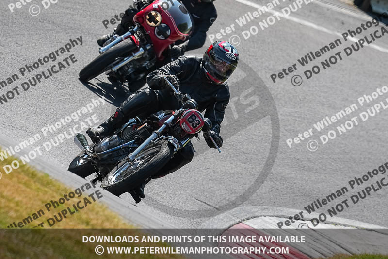 cadwell park;cadwell park photographs;cadwell trackday photographs;enduro digital images;event digital images;eventdigitalimages;peter wileman photography;racing digital images;trackday digital images;trackday photos
